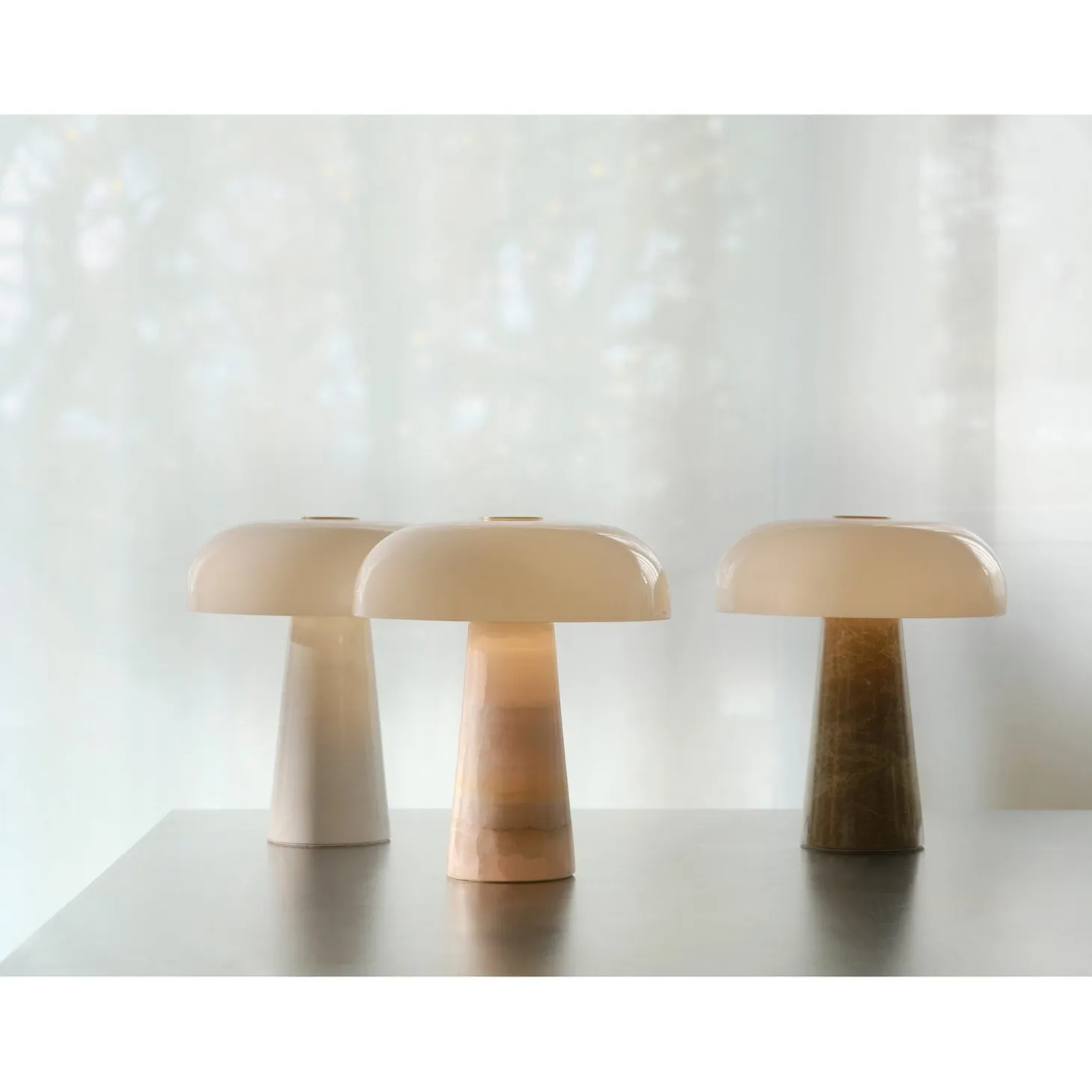 Glossy Bordslampa Vit