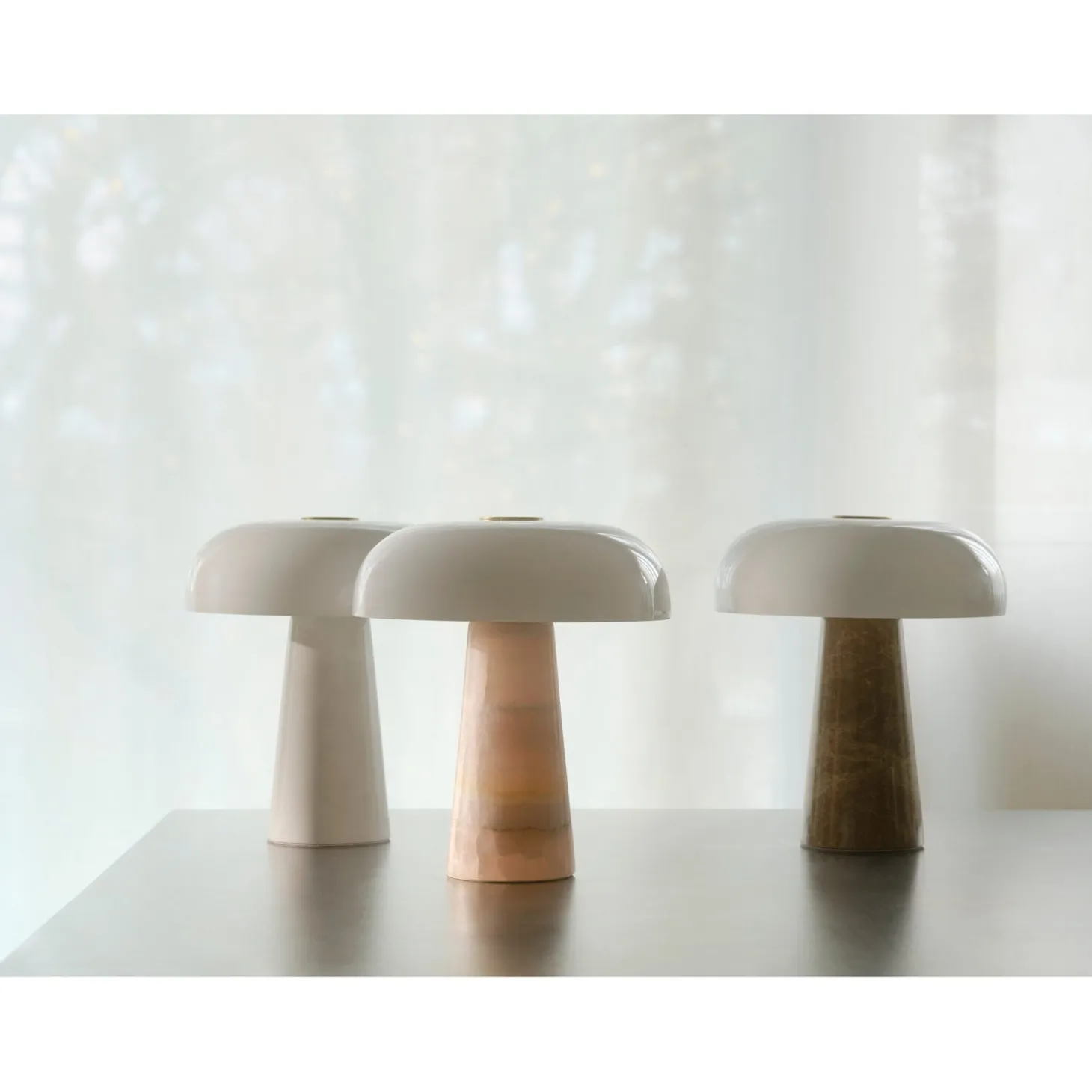Glossy Bordslampa Vit