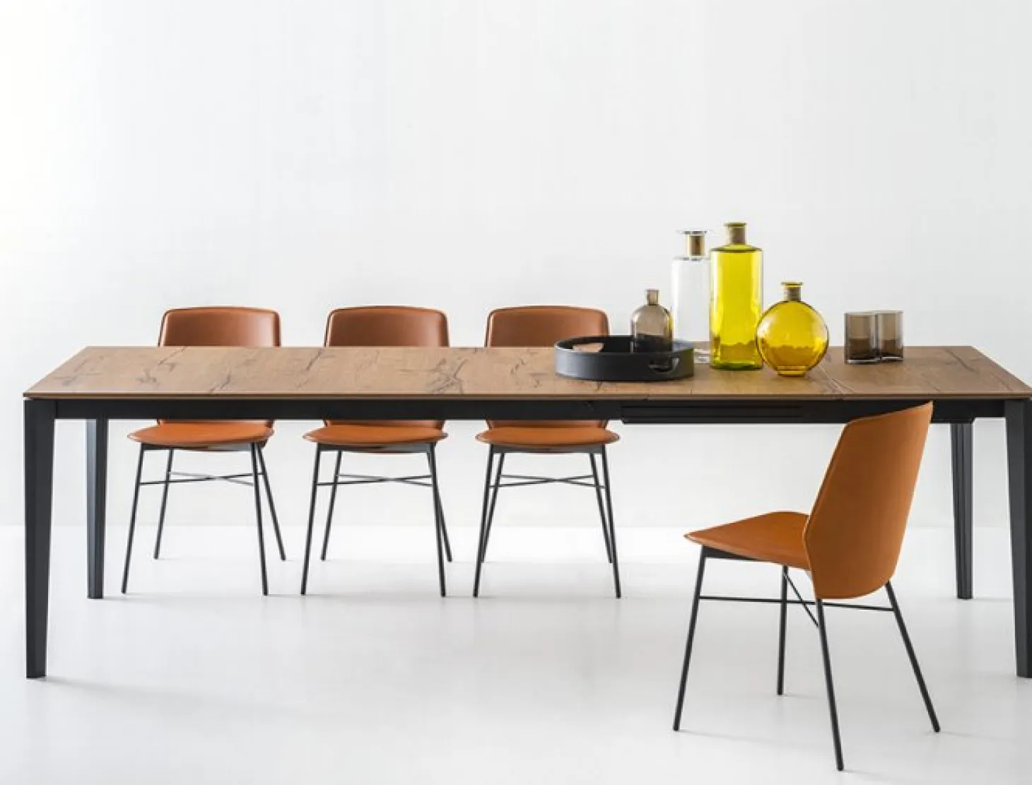 Pentagon Matbord 160-310 cm